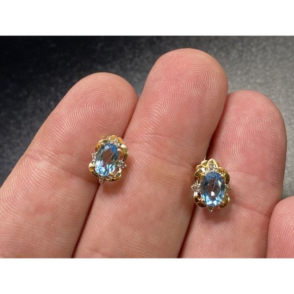 EMA 14k Gold Aquamarine & Diamond Earrings Oval Cut Fine 1/2 in 2.2 Grams - Picture 6 of 7